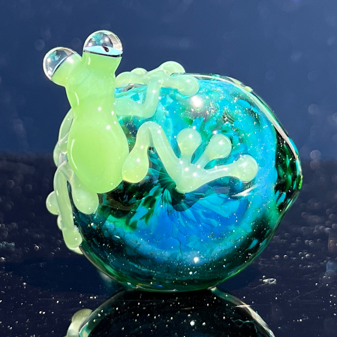 Exp Green Frog Spoon Glass Pipe Beezy Glass   