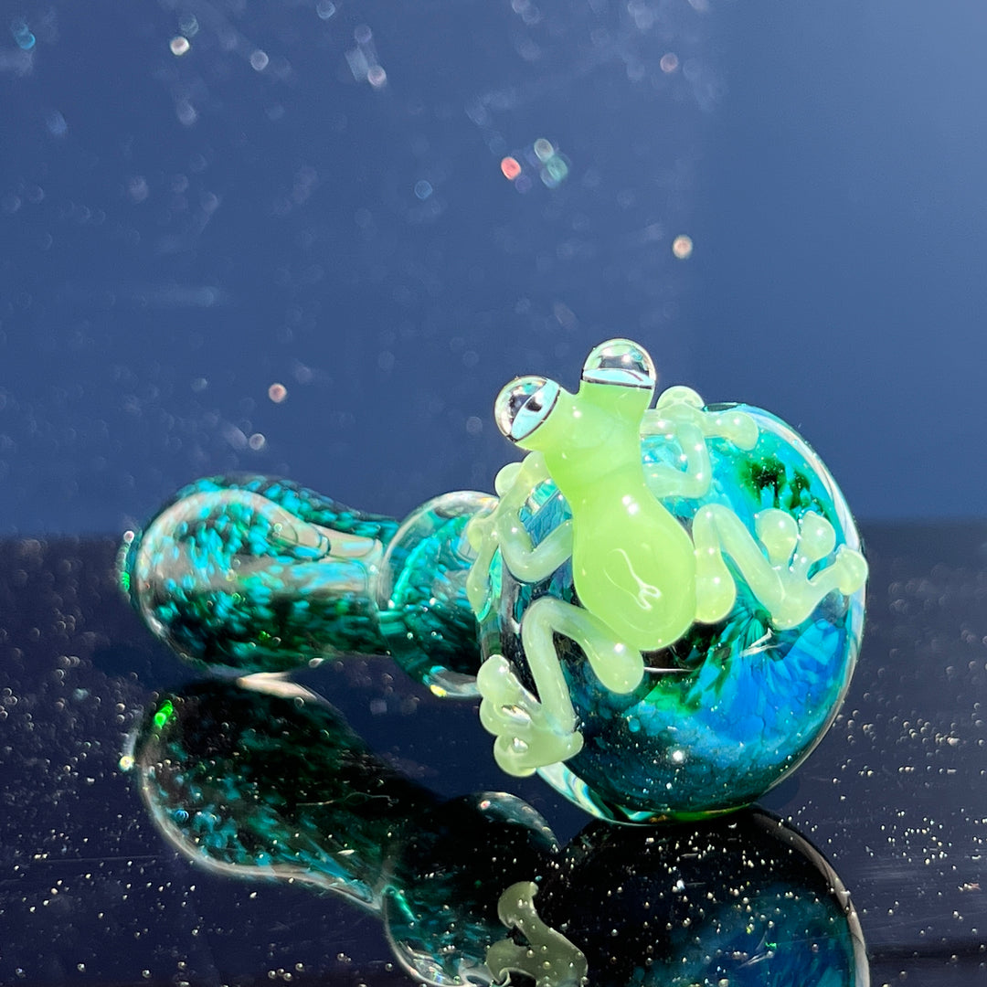 Exp Green Frog Spoon Glass Pipe Beezy Glass   