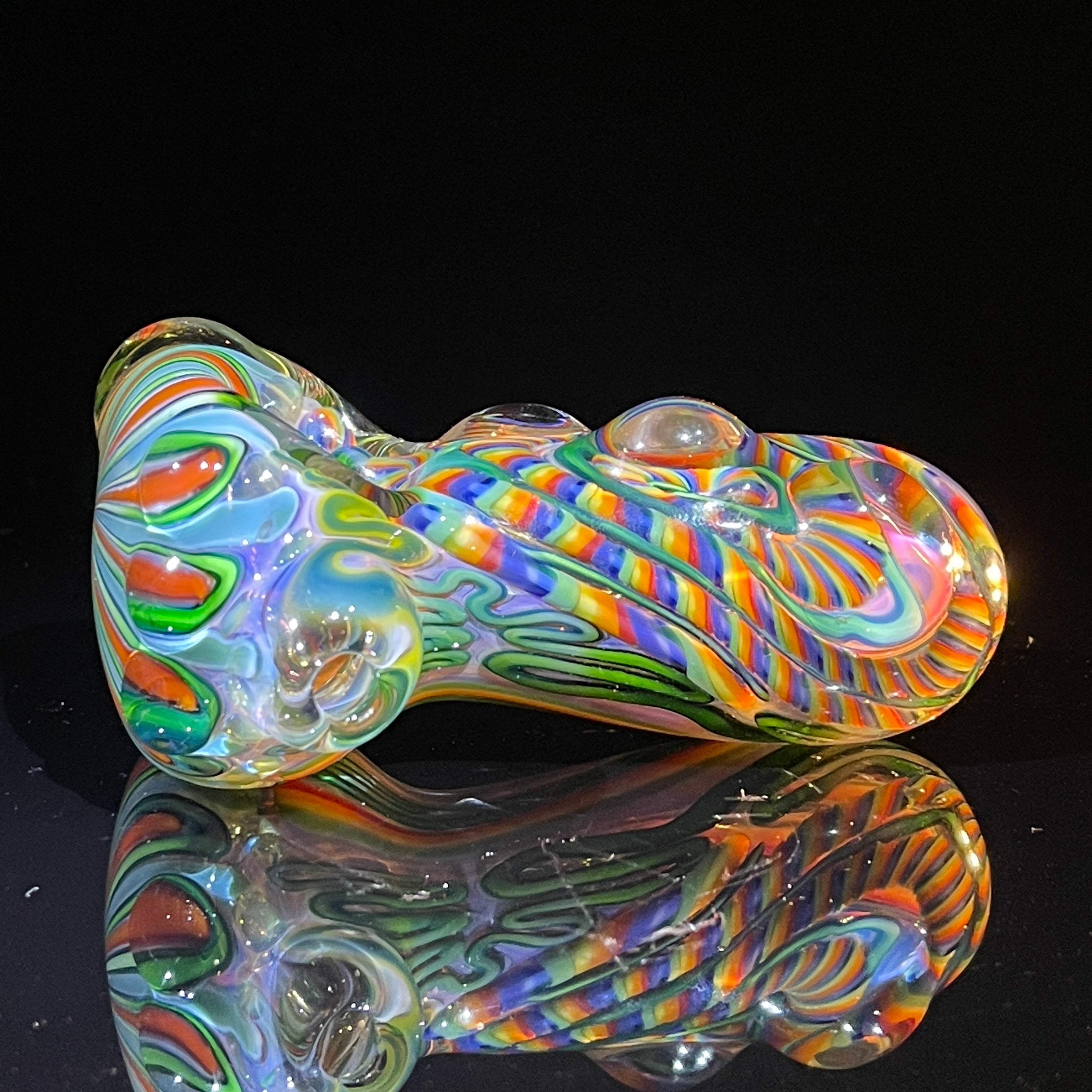 Inside online out, color changing, borosilicate glass pipe