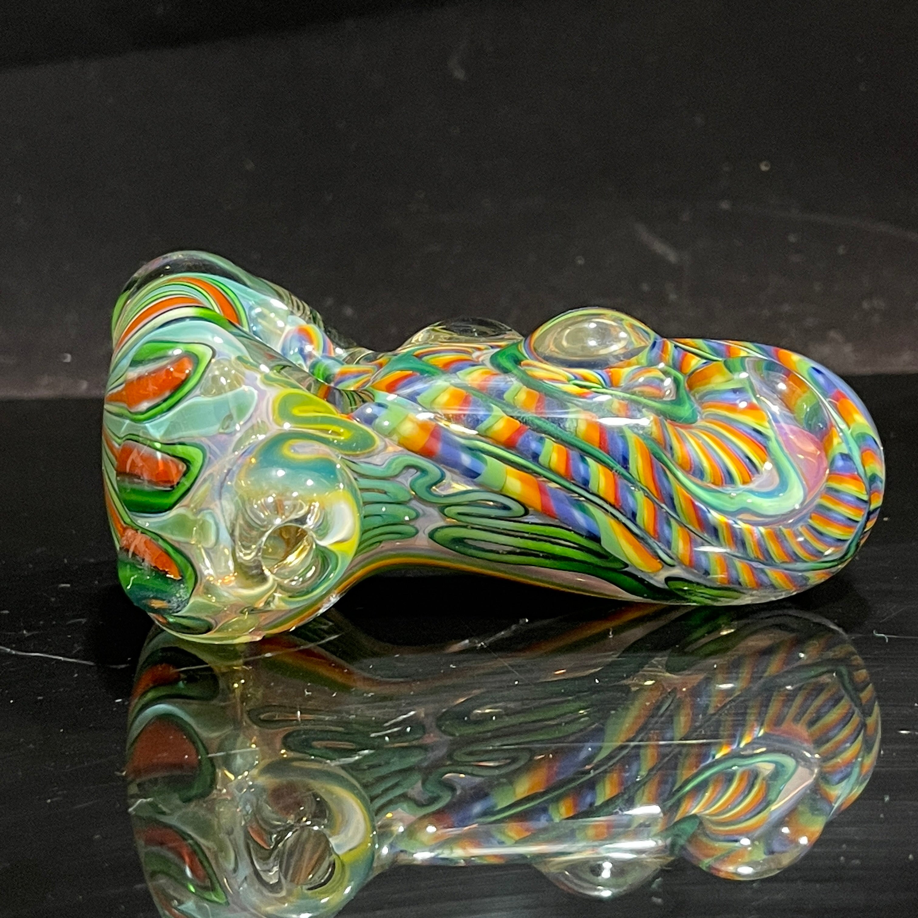 Inside out, color changing, borosilicate glass top pipe