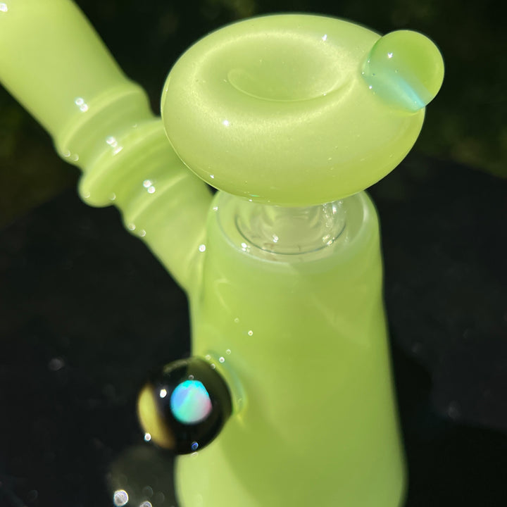 Lime White Satin Rig Glass Pipe Tako Glass   