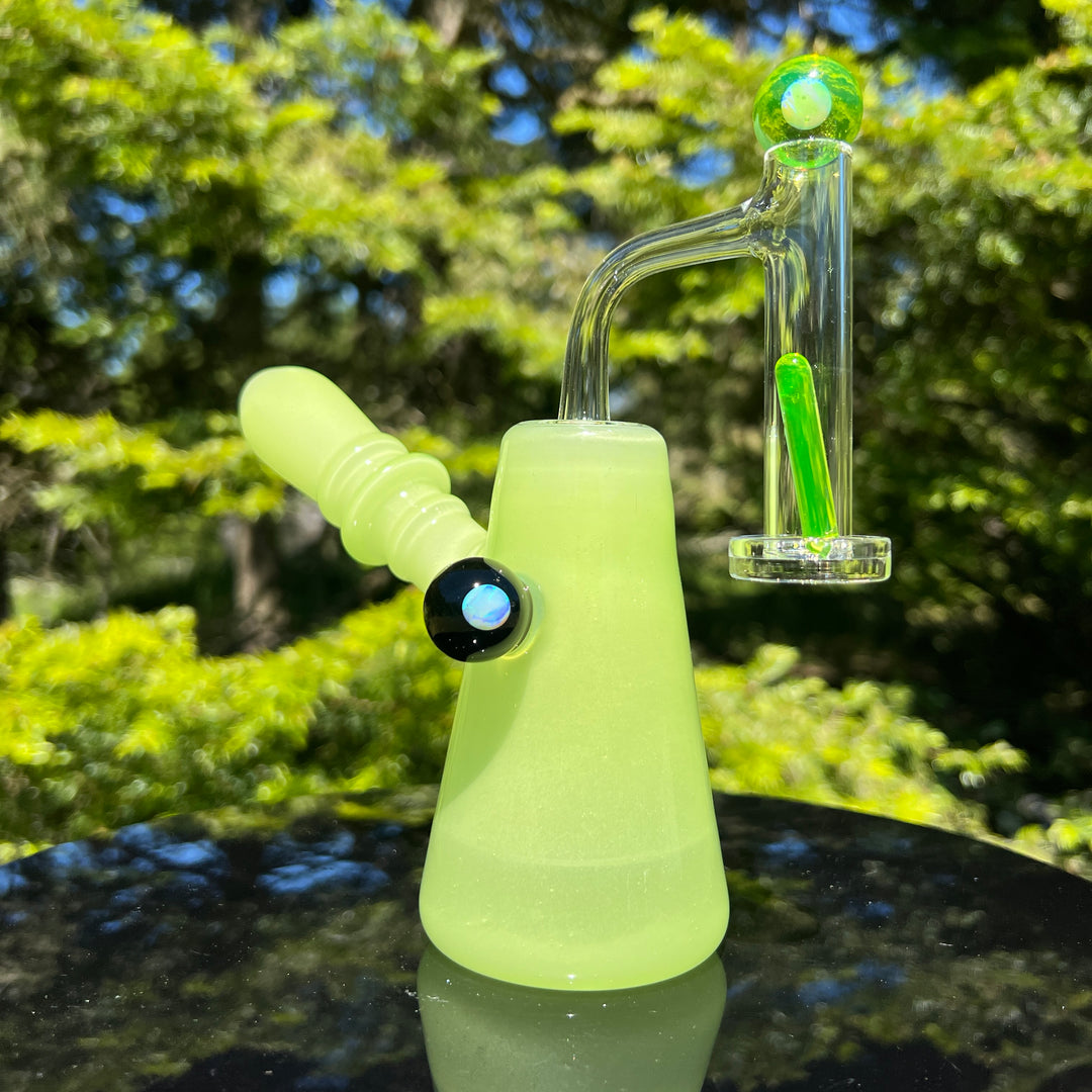 Lime White Satin Rig Glass Pipe Tako Glass   