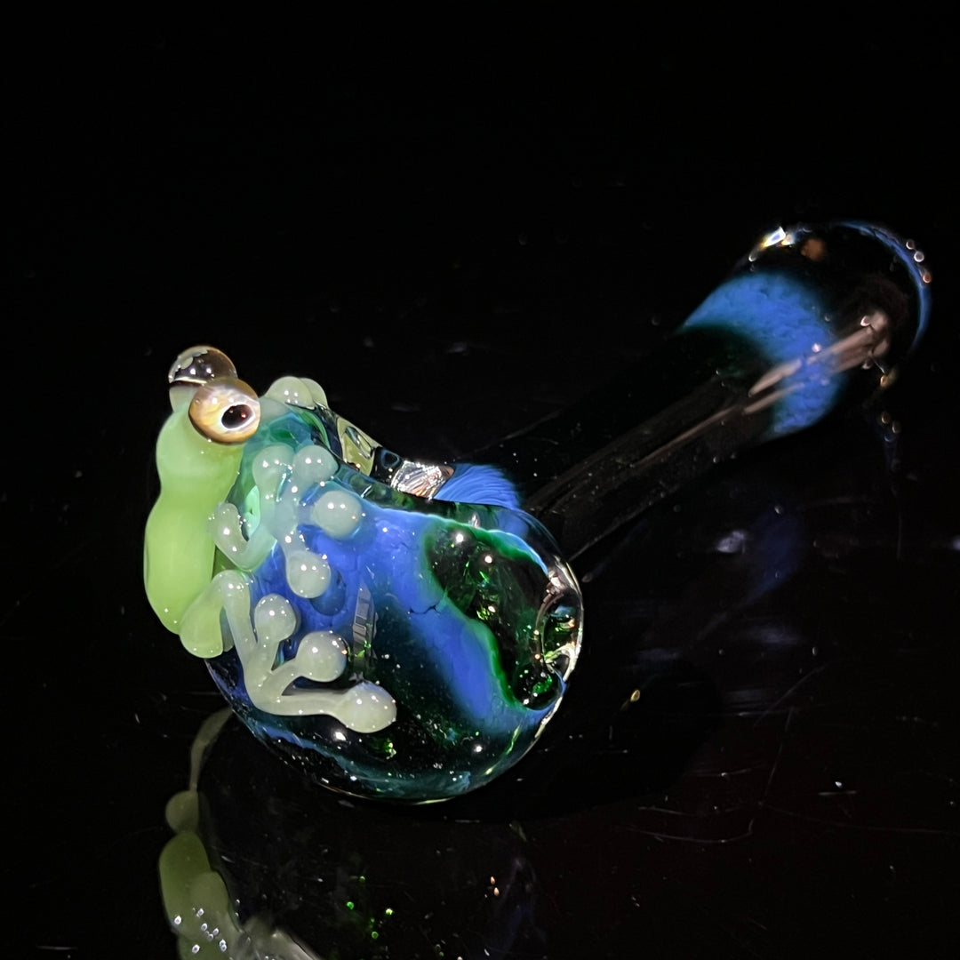 Exp Jade Frog Pipe Glass Pipe Beezy Glass   