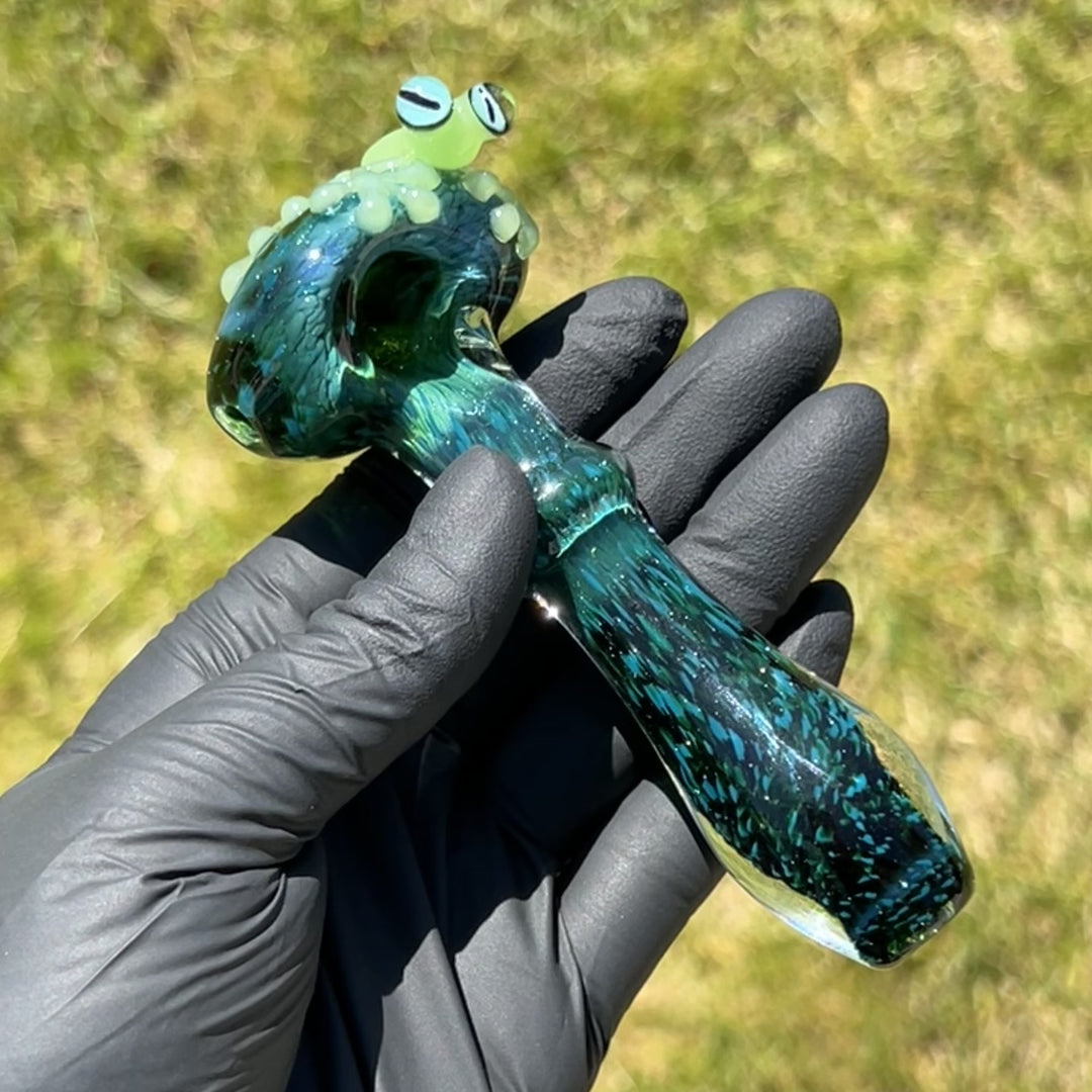 Exp Green Frog Spoon Glass Pipe Beezy Glass