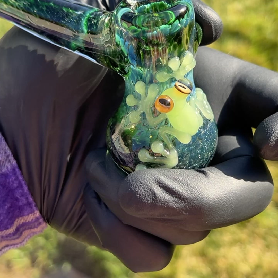 Exp Green Frog Bubbler Glass Pipe Beezy Glass