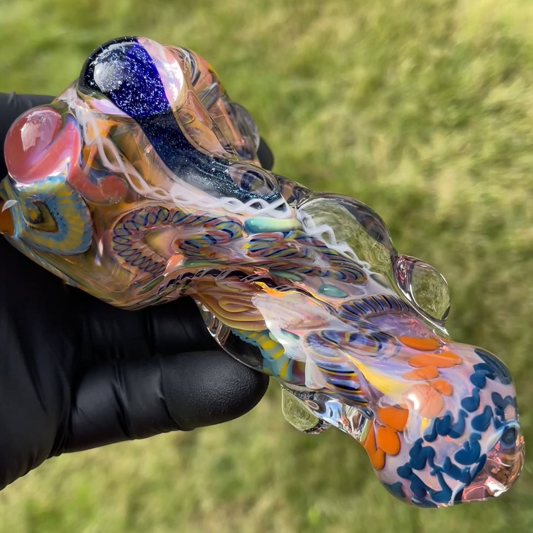 Molten Thick and Twisted Pipe