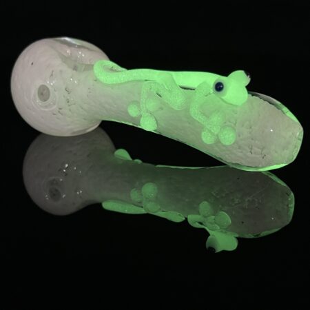 Glow Lizard Spoon Pipe