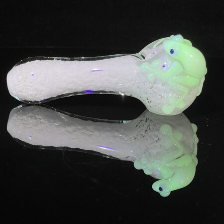 Glow Frog Spoon Pipe